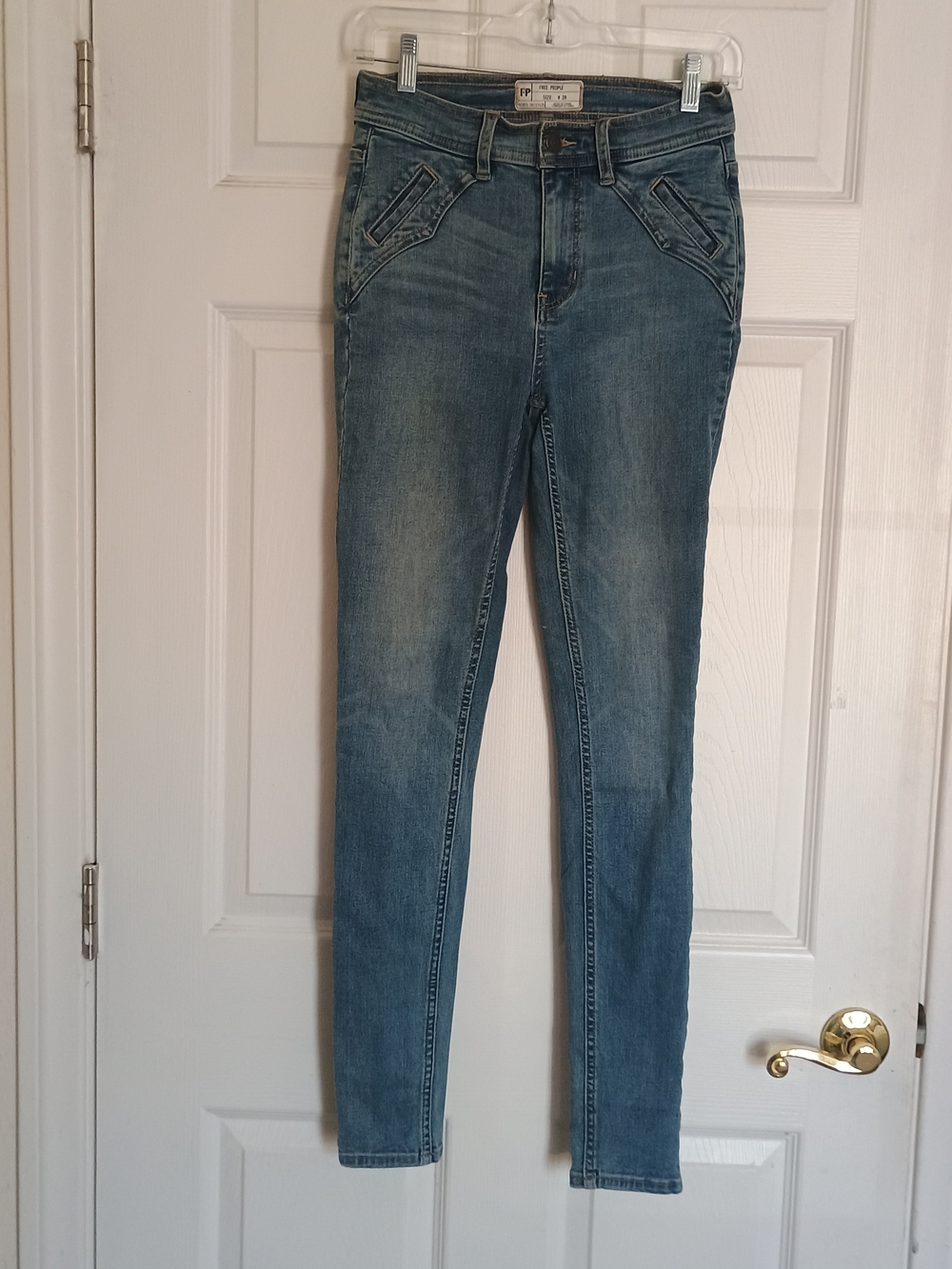 EUC Free People Mid-Wash High Rise Blue Skinny Jeans Size 26 - Picture 1 of 4